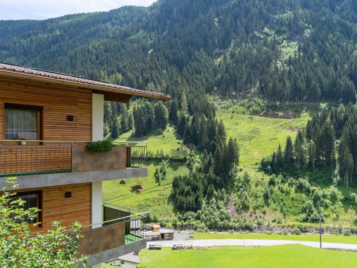 Land On The Kppl Mountain Chains Kappl  Eksteriør bilde